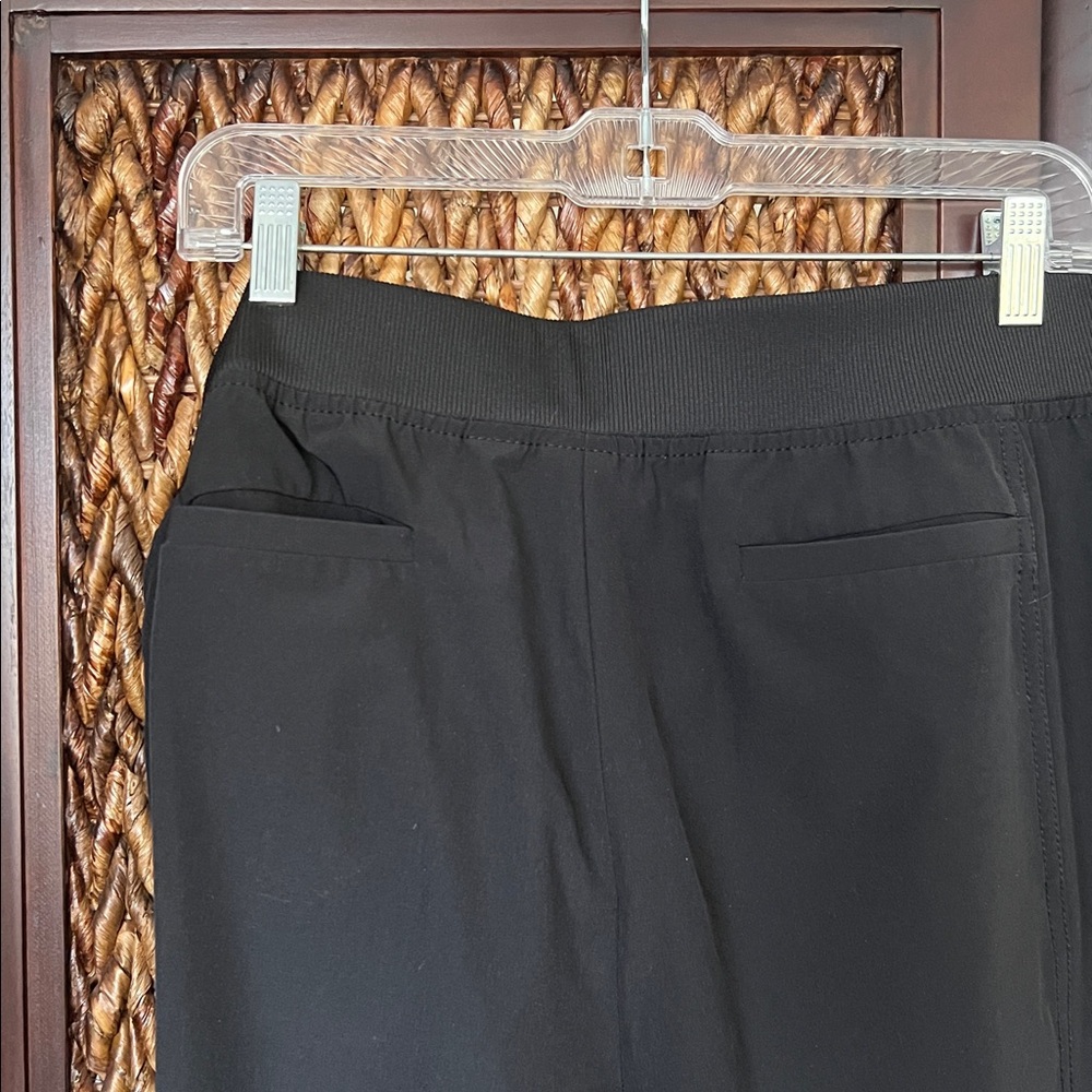 Chico's Zenergy Black crop casual size 2 Pants - Picture 6 of 6